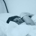 Produktivitäts Kater: Person schlafend im Bett